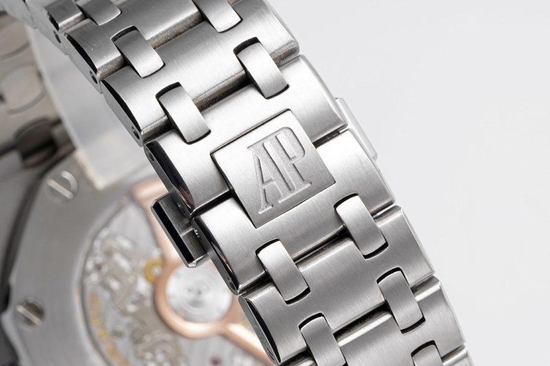 Audemars Piguet Royal Oak Offshore Selfwinding Chronograph Watch