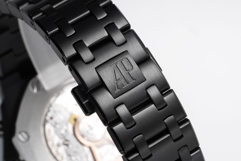 Audemars Piguet Royal Oak Offshore Selfwinding Chronograph Watch