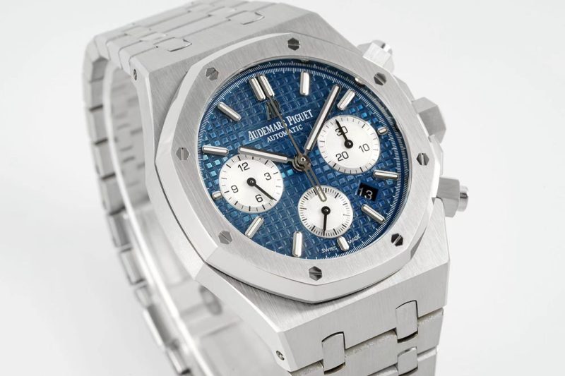 AUDEMARS PIGUET ROYAL OAK SELFWINDING CHRONOGRAPH WATCH