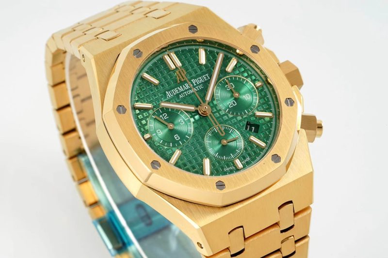 AUDEMARS PIGUET ROYAL OAK SELFWINDING CHRONOGRAPH WATCH
