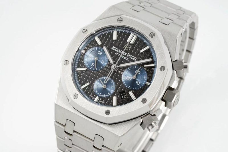 AUDEMARS PIGUET ROYAL OAK SELFWINDING CHRONOGRAPH WATCH