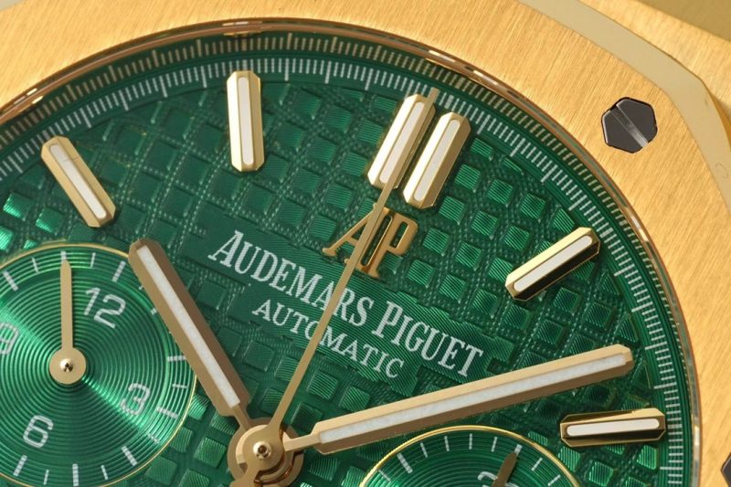 AUDEMARS PIGUET ROYAL OAK SELFWINDING CHRONOGRAPH WATCH