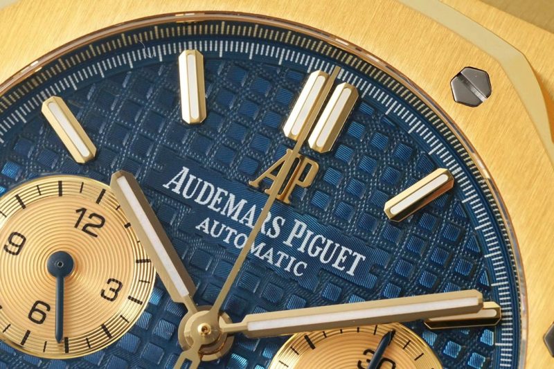 AUDEMARS PIGUET ROYAL OAK SELFWINDING CHRONOGRAPH WATCH