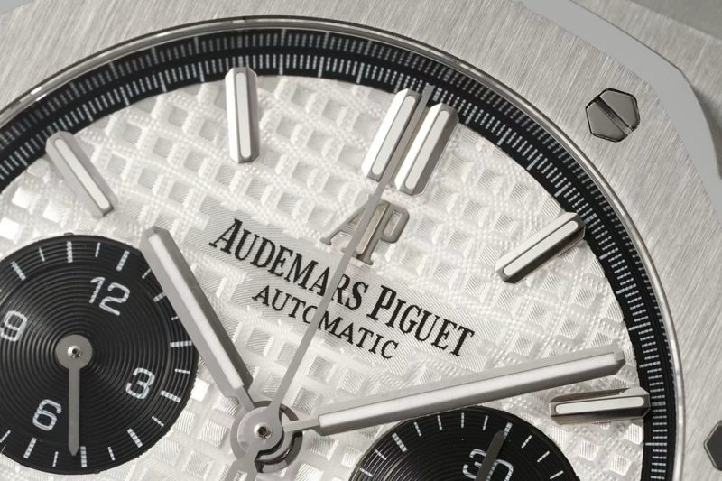 AUDEMARS PIGUET ROYAL OAK SELFWINDING CHRONOGRAPH WATCH