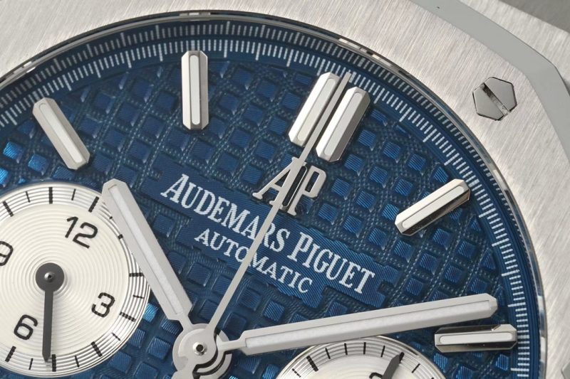 AUDEMARS PIGUET ROYAL OAK SELFWINDING CHRONOGRAPH WATCH
