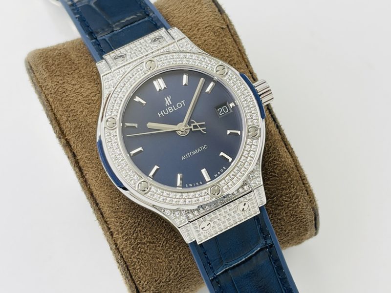 HUBLOT CLASSIC FUSION TITANIUM DIAMONDS 42MM