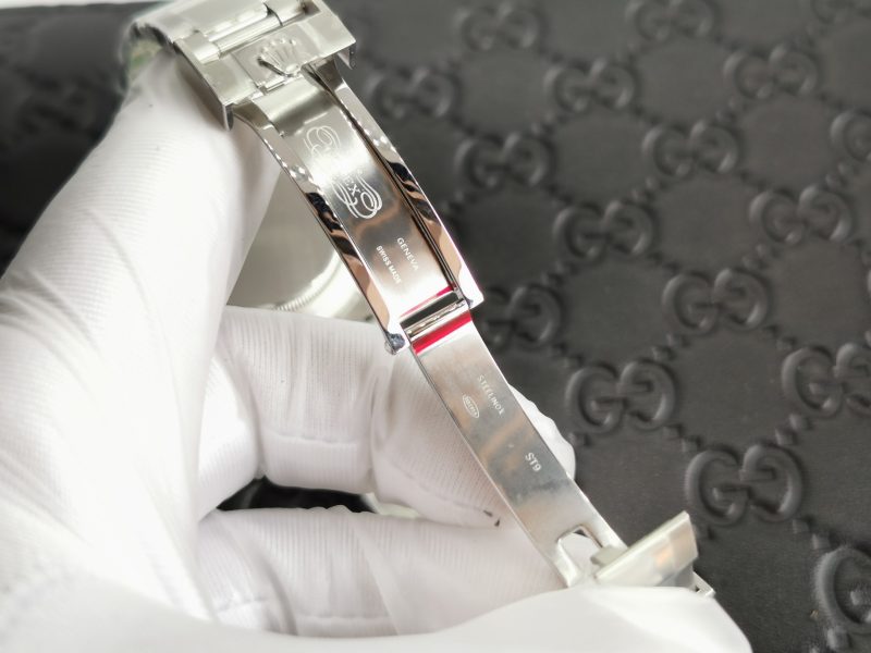 ROLEX COSMOGRAPH DAYTONA PLATINUM WATCH