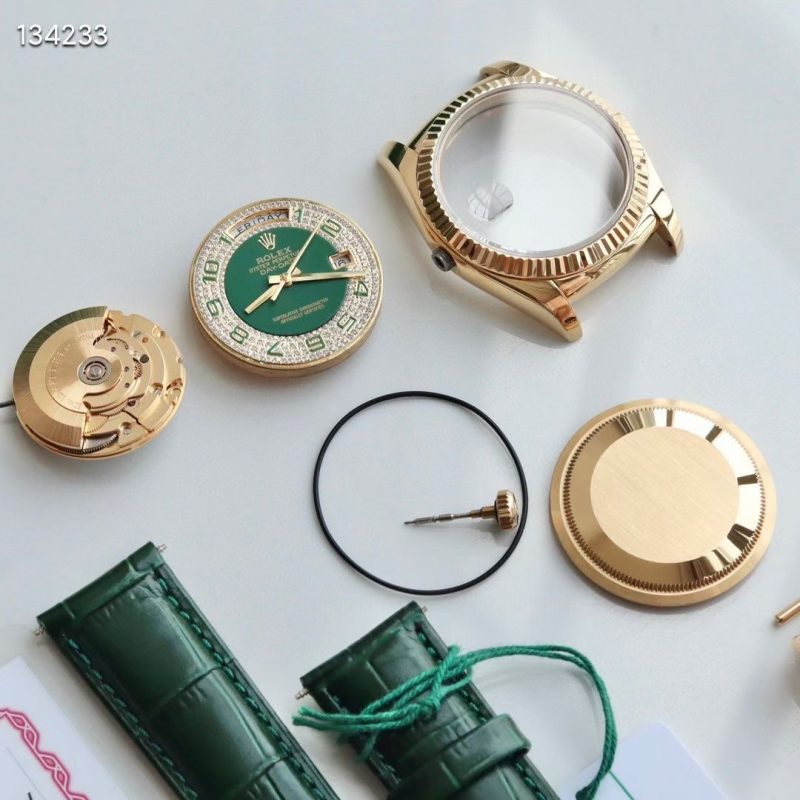 ROLEX DAY-DATE 36MM YELLOW GOLD FLUTED BEZEL MIDSIZE WATCH