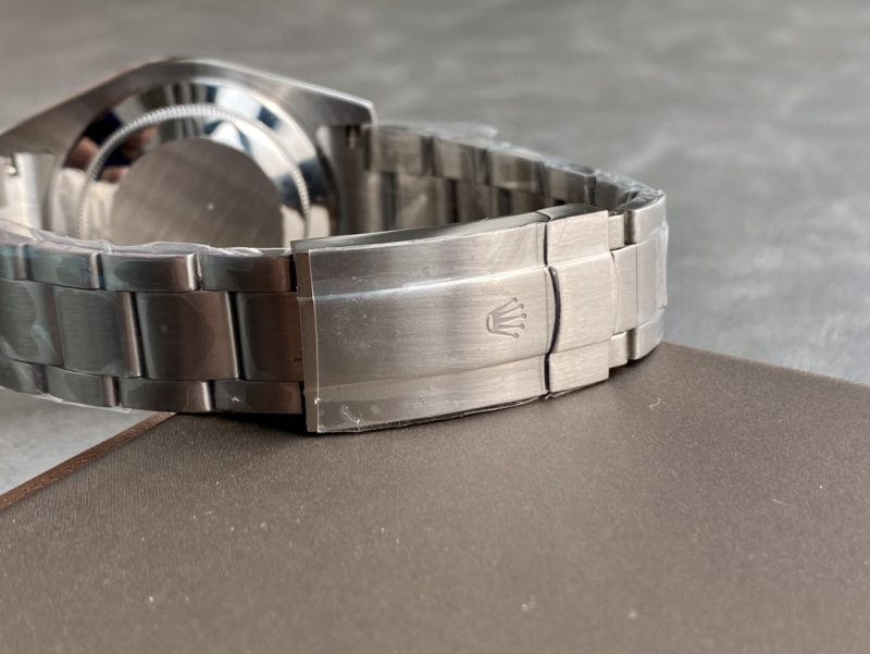 ROLEX OYSTER PERPETUAL 41MM RED DIAL SWISS WATCH