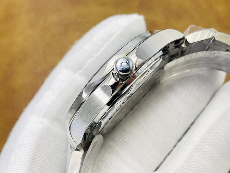 Omega Seamaster Diver 300M Watch