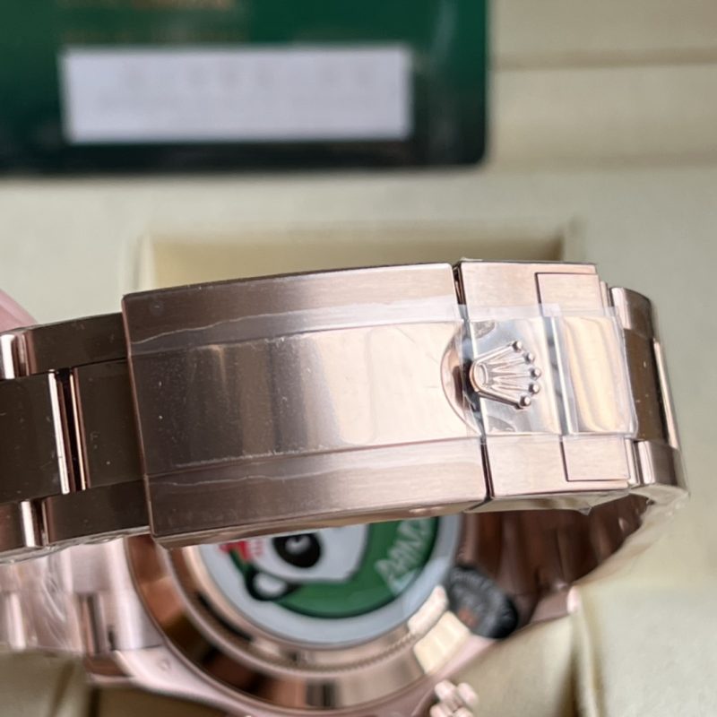 Rolex Cosmograph Daytona M116505-0010 Everose Gold Watch