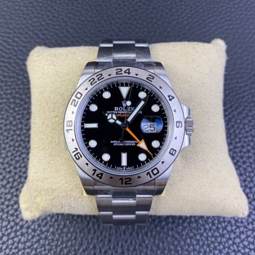 Rolex Explorer in Oystersteel M226570 Watch