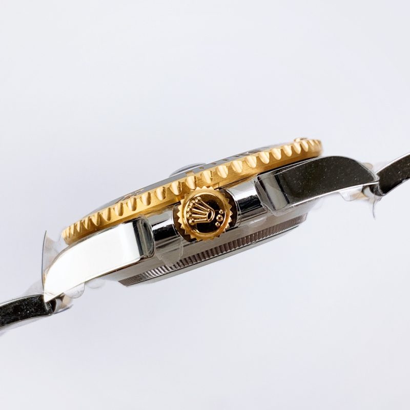 Rolex Submariner Automatic M116613LN Watch