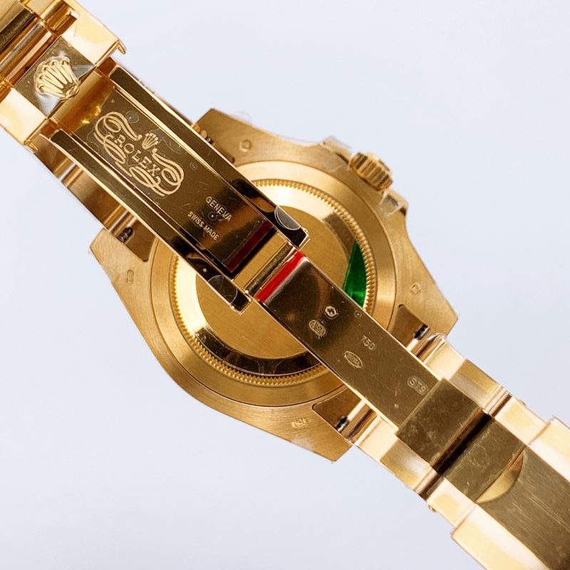 Rolex Submariner Date 40mm Yellow Gold Watch