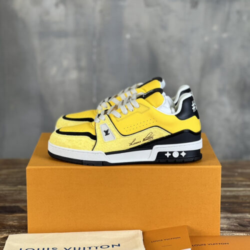 LOUIS VUITTON TRAINER SNEAKERS - LVS211