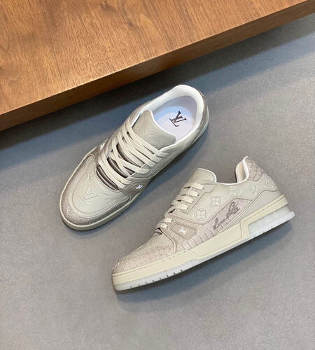 LOUIS VUITTON TRAINER SNEAKERS - LVS212