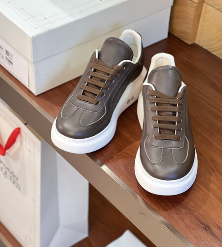 ALEXANDER MCQUEEN OVERSIZED SNEAKER - ALD053