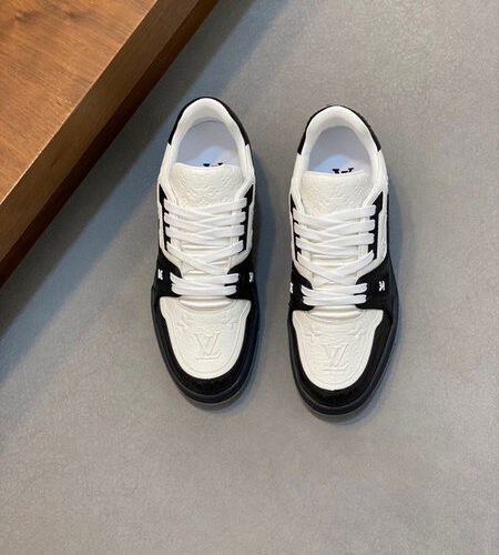 LOUIS VUITTON TRAINER SNEAKERS - LVS213
