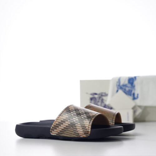 BURBERRY CHECK DIVE SLIDES - BSD013