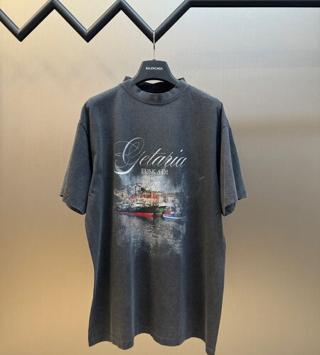 BALENCIAGA GETARIA T-SHIRT OVERSIZED - BS082