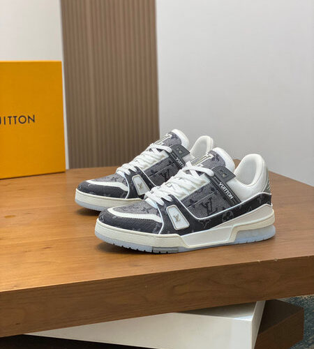 LOUIS VUITTON TRAINER SNEAKERS - LVS219