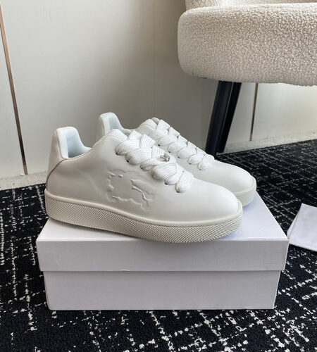 BURBERRY LEATHER BOX SNEAKERS - BBR034