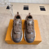 LV RUNNER TATIC SNEAKER - LVS202