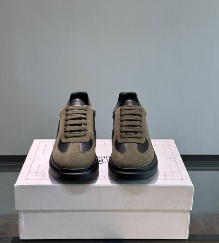 ALEXANDER MCQUEEN OVERSIZED SNEAKER - ALD050