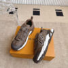 LV RUNNER TATIC SNEAKER - LVS202