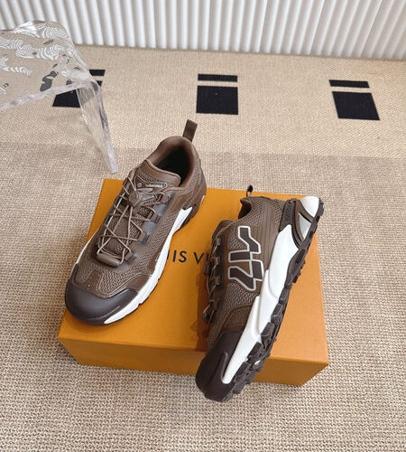 LV RUNNER TATIC SNEAKER - LVS202