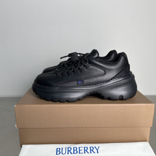 BURBERRY LEATHER SCOOT SHOES - BBR048