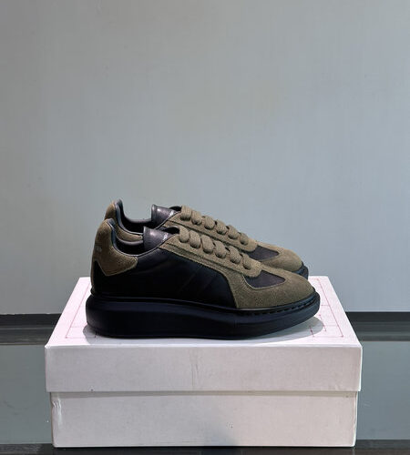 ALEXANDER MCQUEEN OVERSIZED SNEAKER - ALD050