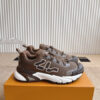 LV RUNNER TATIC SNEAKER - LVS202