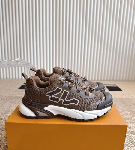 LV RUNNER TATIC SNEAKER - LVS202