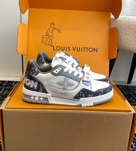 LOUIS VUITTON TRAINER SNEAKERS - LVS220