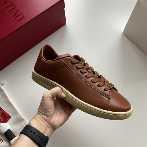 Valentino Garavani Leather Royco Sneakers - VN016