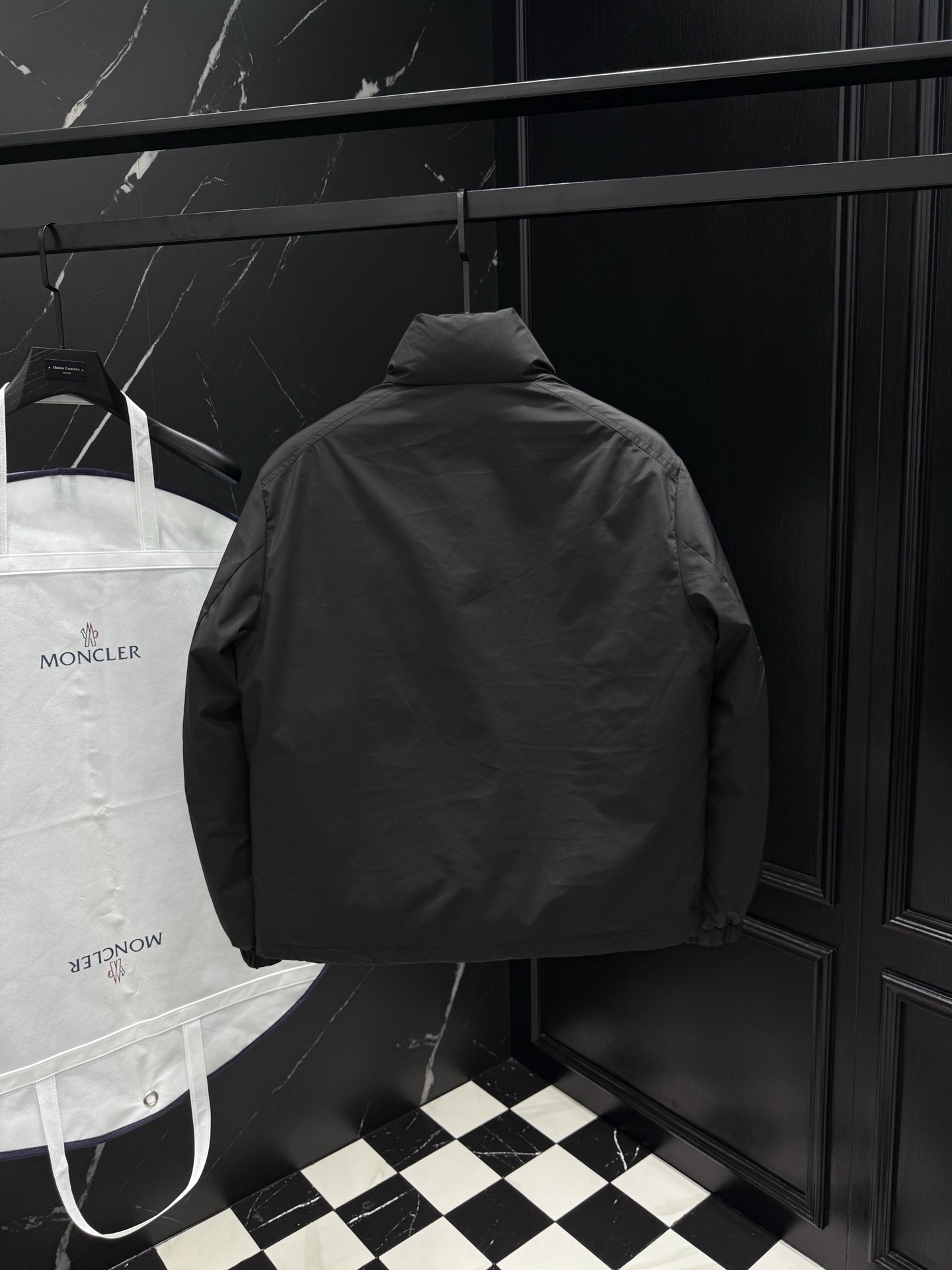 MONCLER COAT - MC060