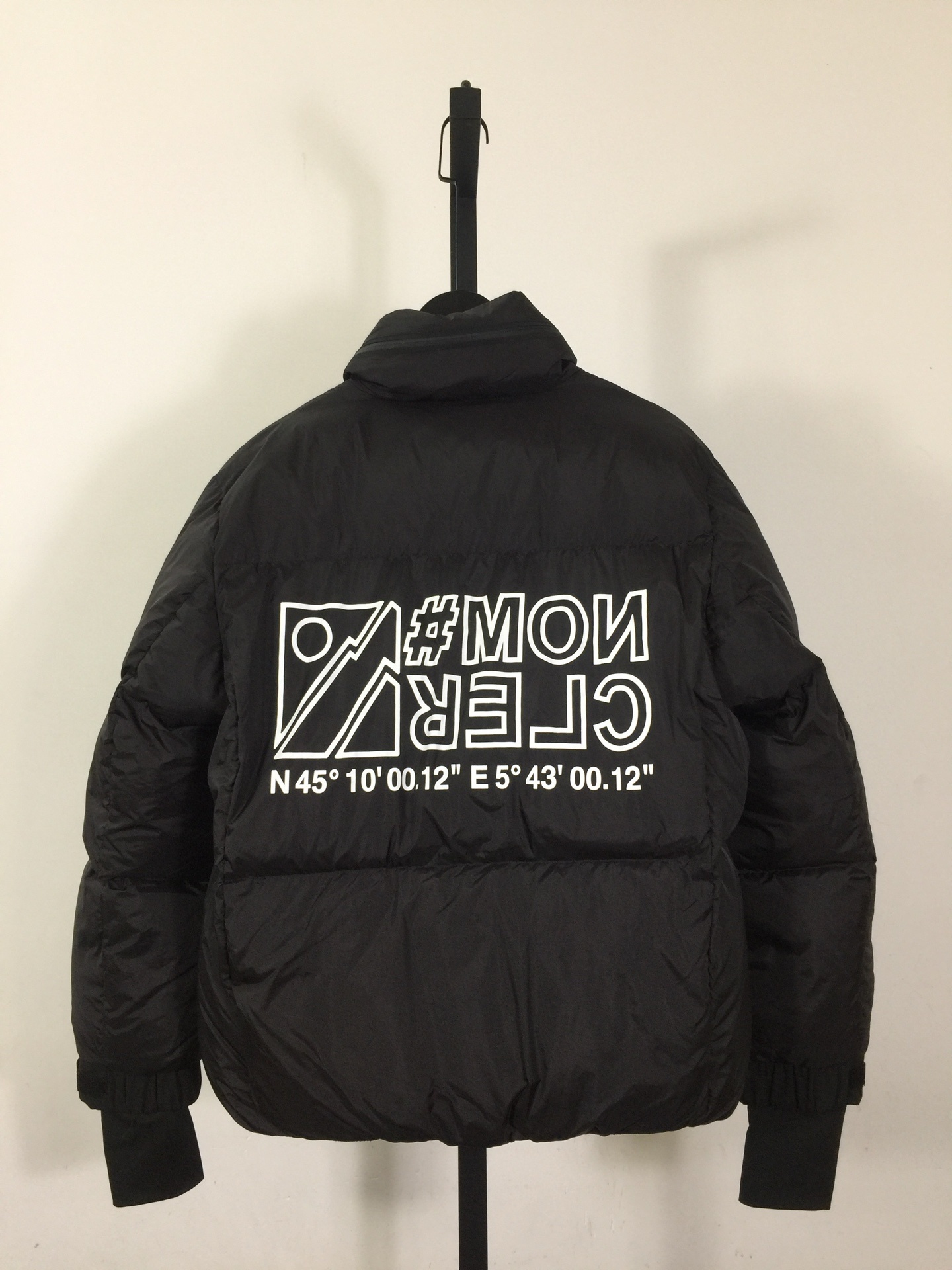 MONCLER COAT - MC119