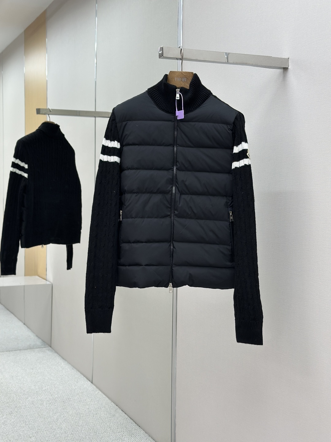 MONCLER COAT - MC095