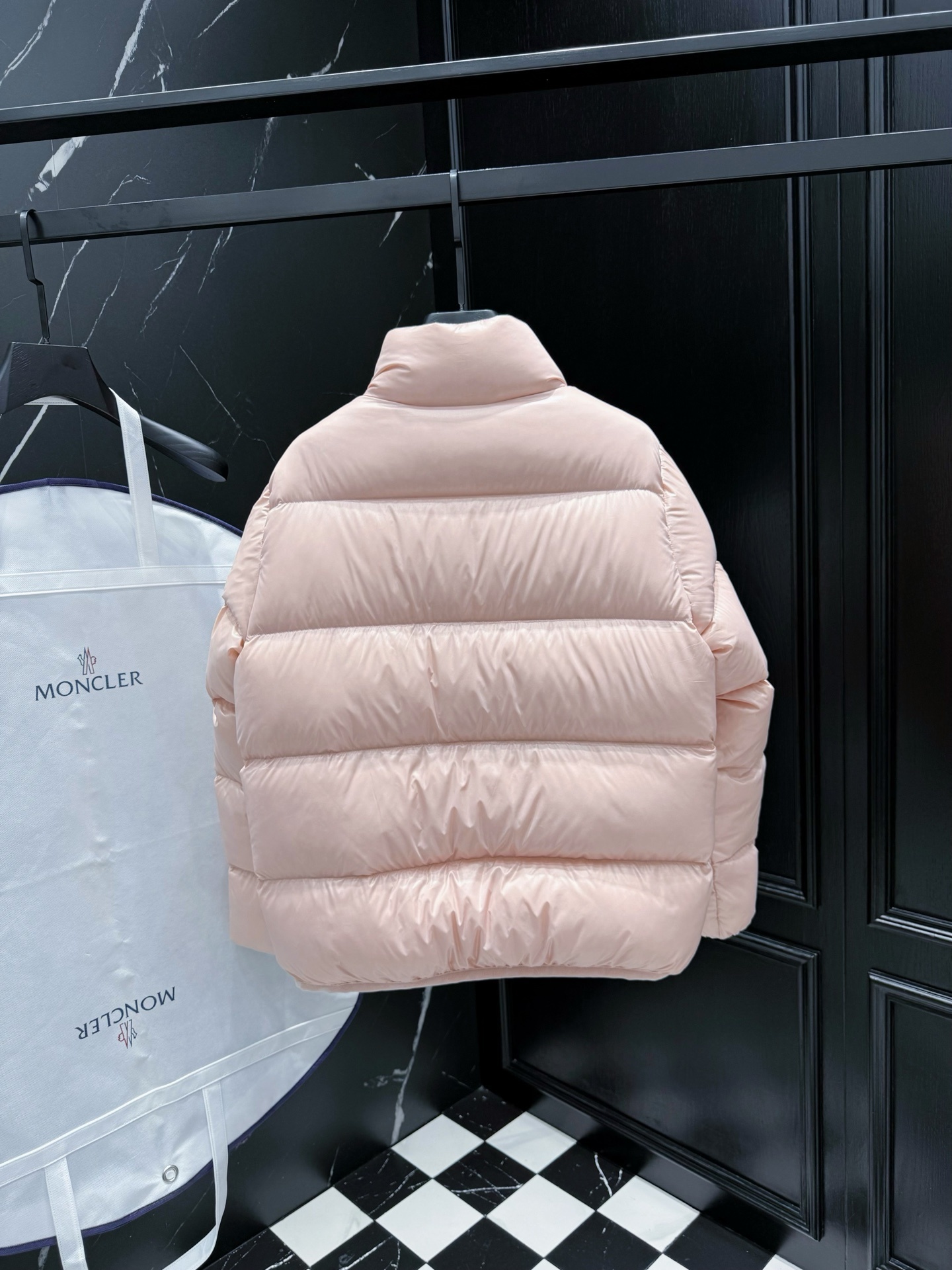MONCLER COAT - MC073