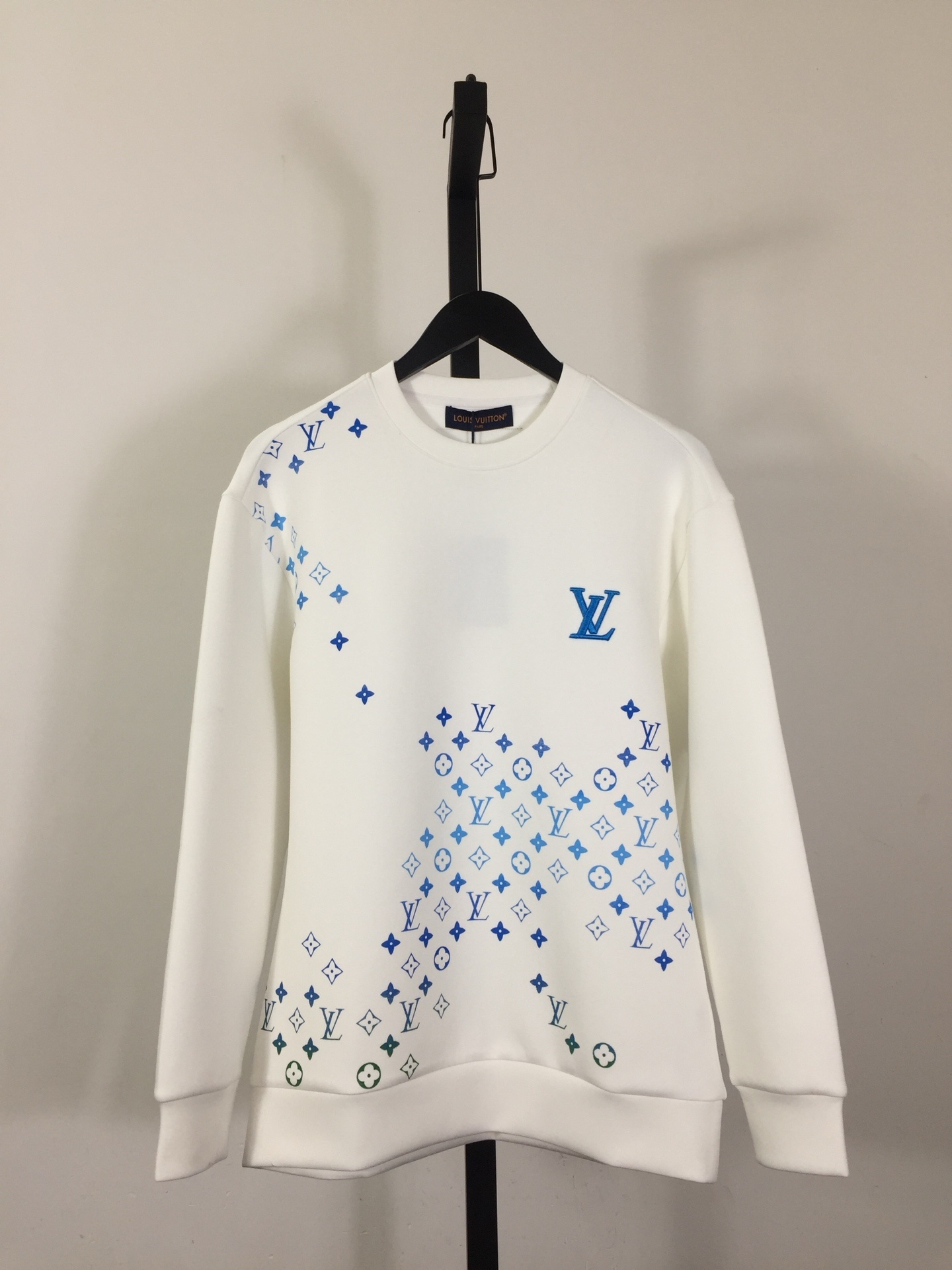 LOUIS VUITTON SWEATSHIRT - LH081