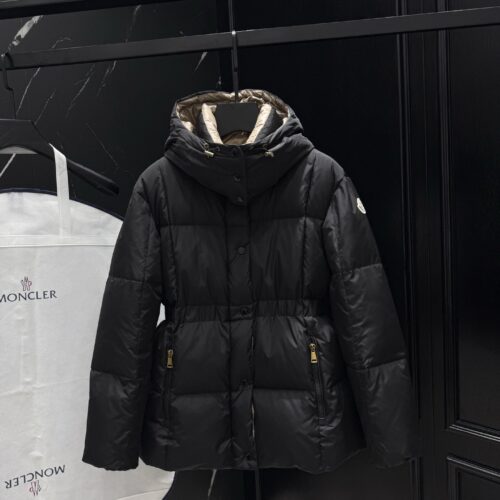 MONCLER COAT - MC067