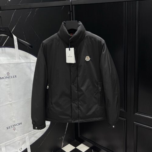 MONCLER COAT - MC060