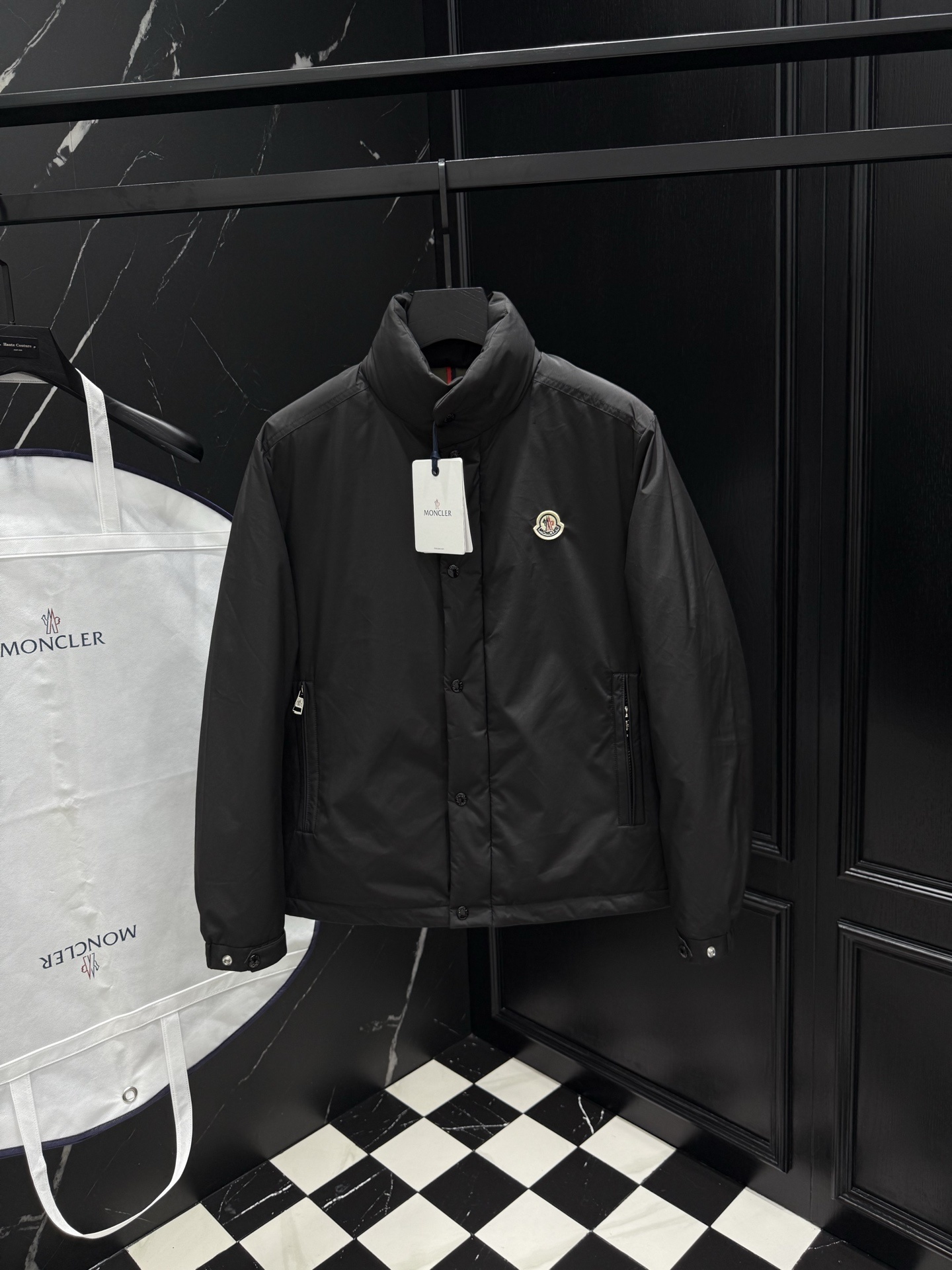 MONCLER COAT - MC060