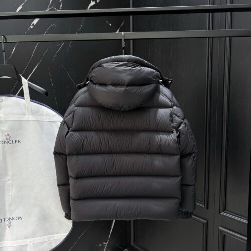MONCLER COAT - MC099