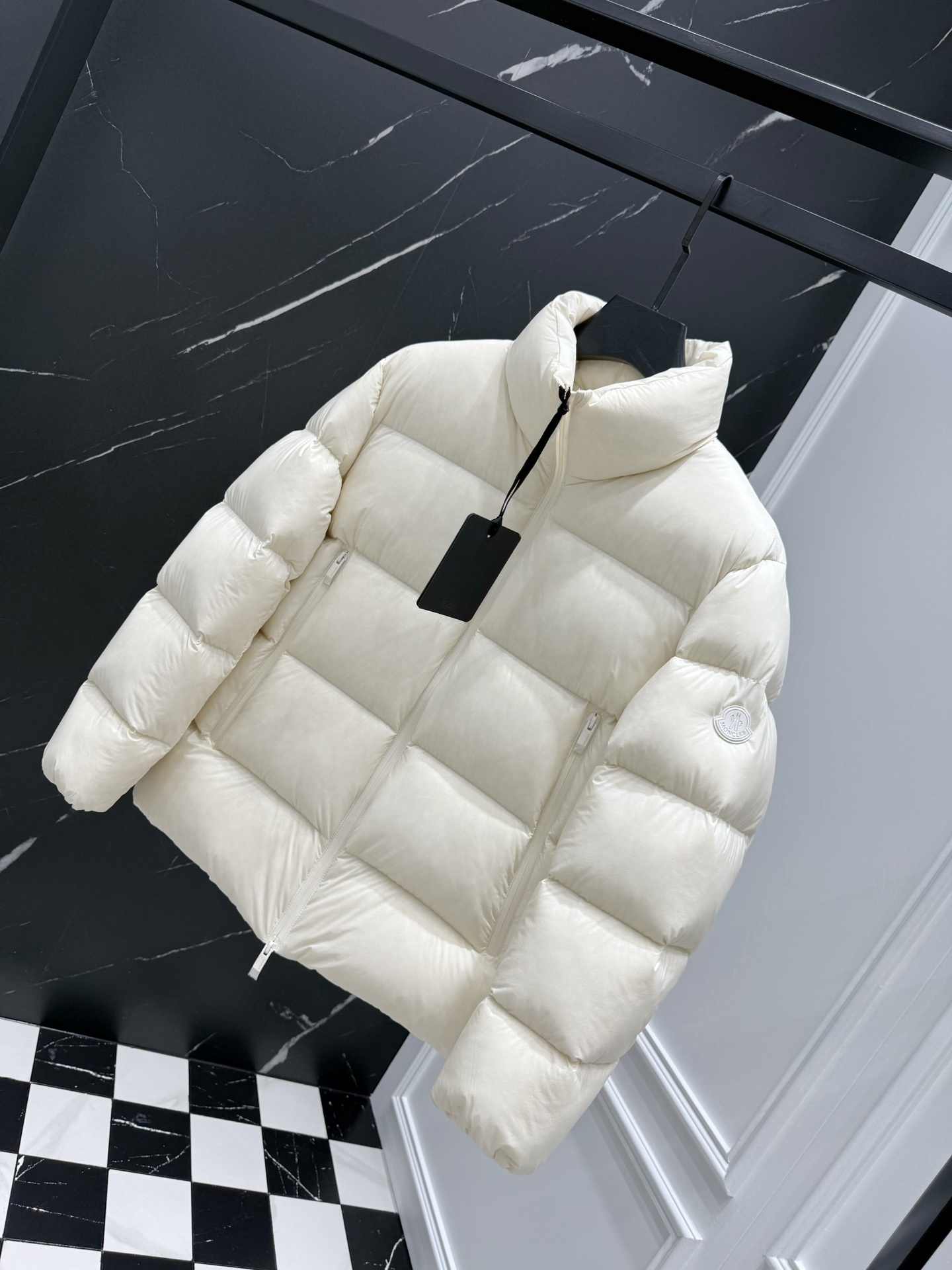 MONCLER COAT - MC062