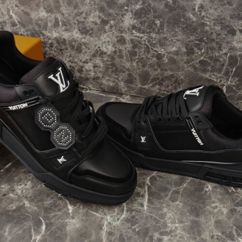 LOUIS VUITTON TRAINER SNEAKERS - LVS244