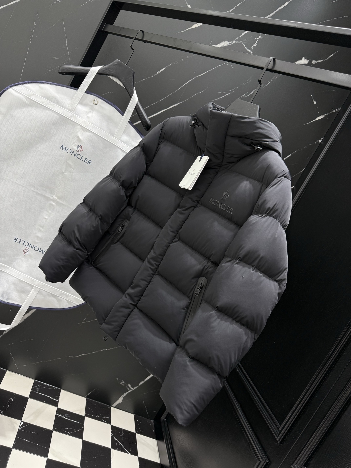 MONCLER COAT - MC071