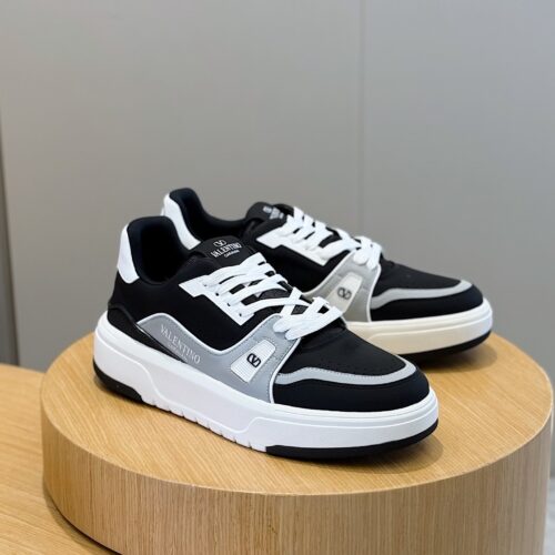 Valentino Leather Sneakers - VN023