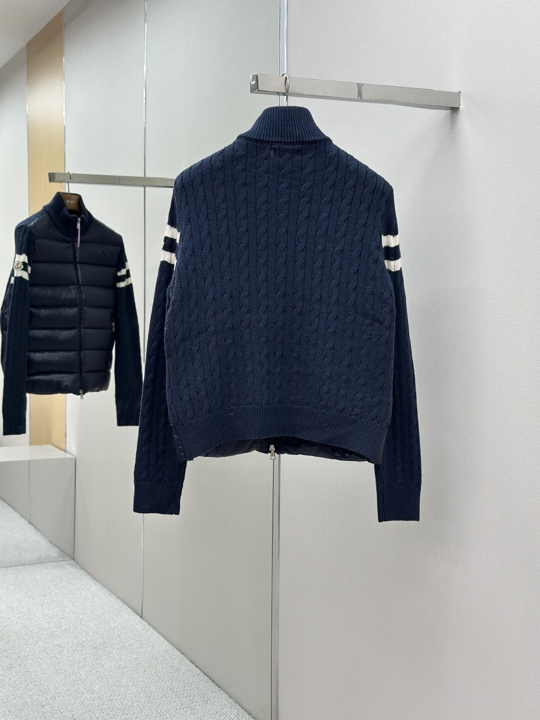 MONCLER COAT - MC093